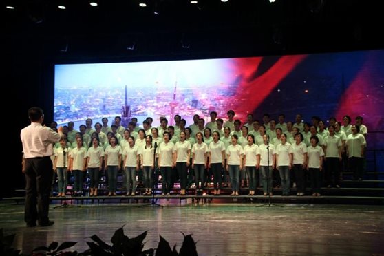 C:\Users\Lenovo\Desktop\杏色
大合唱\杏色
大合唱\0033.jpg